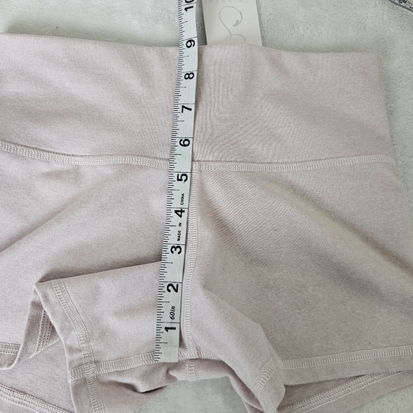 Reel Skipper Pink Classic Yoga Shorts UPF 30 Moisture-Wicking Size Small - Picture 8 of 10